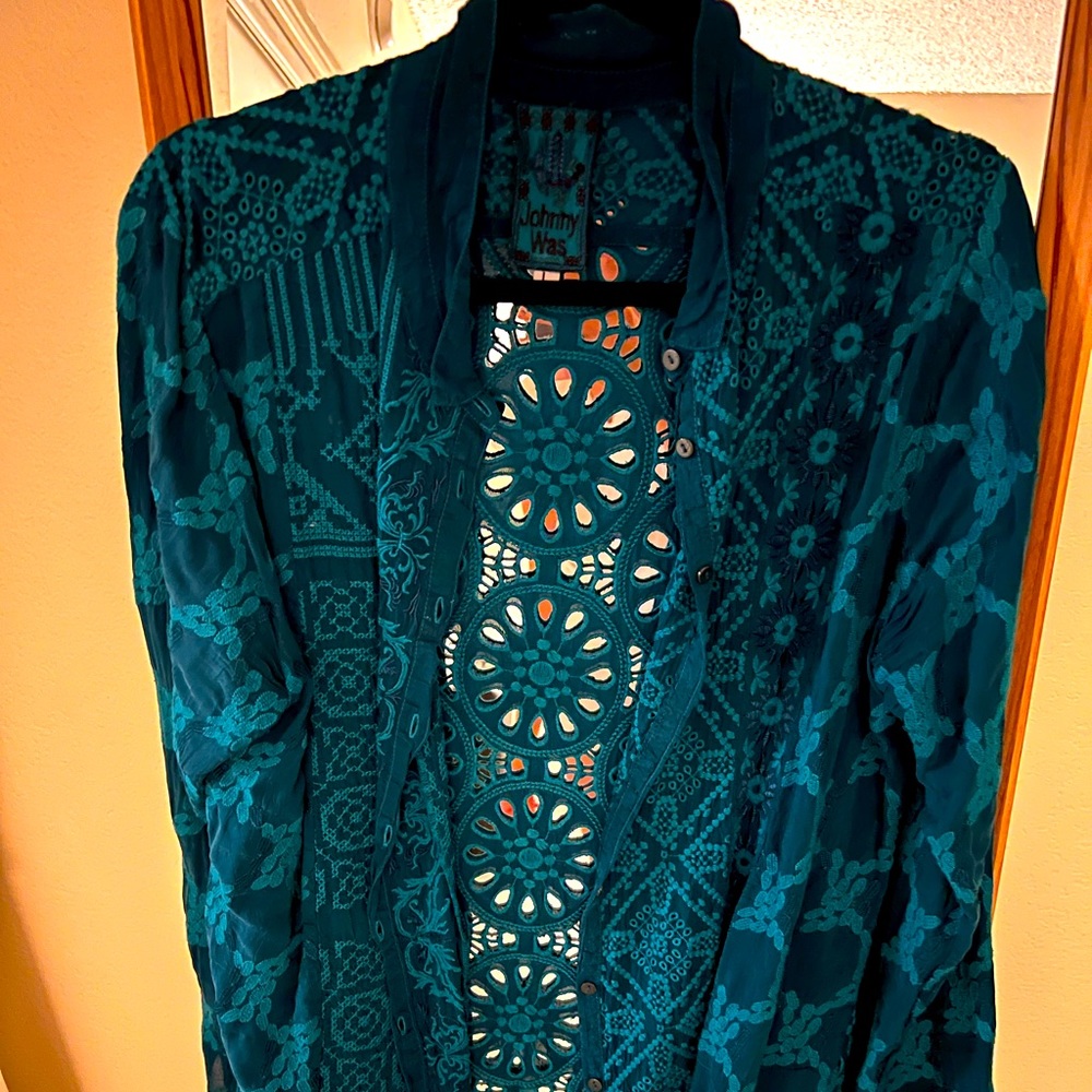 Beautiful turquoise open embroidered back blouse by Johnny Was. Luxurious silk